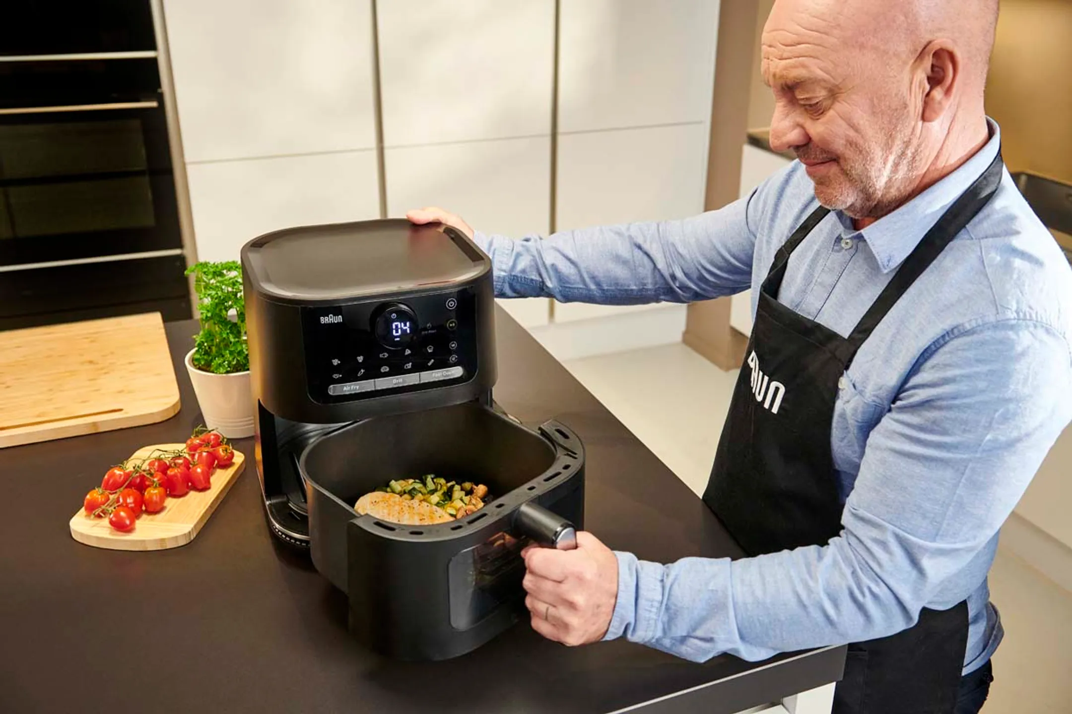 Braun Airfryer MultiFry 5 HF5073IBK image