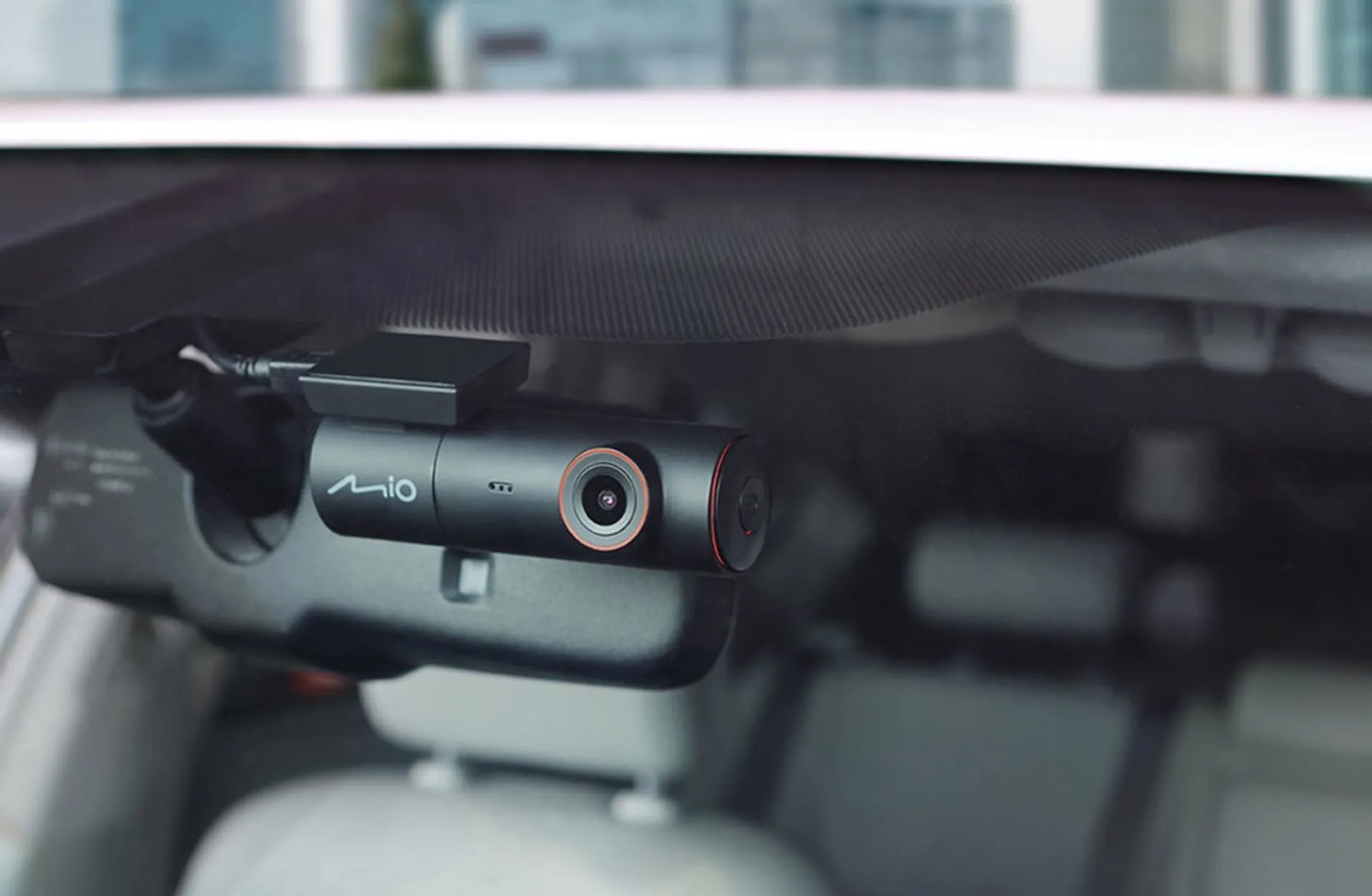 Mio Dashcam MiVue J35 2.5K WQHD  image