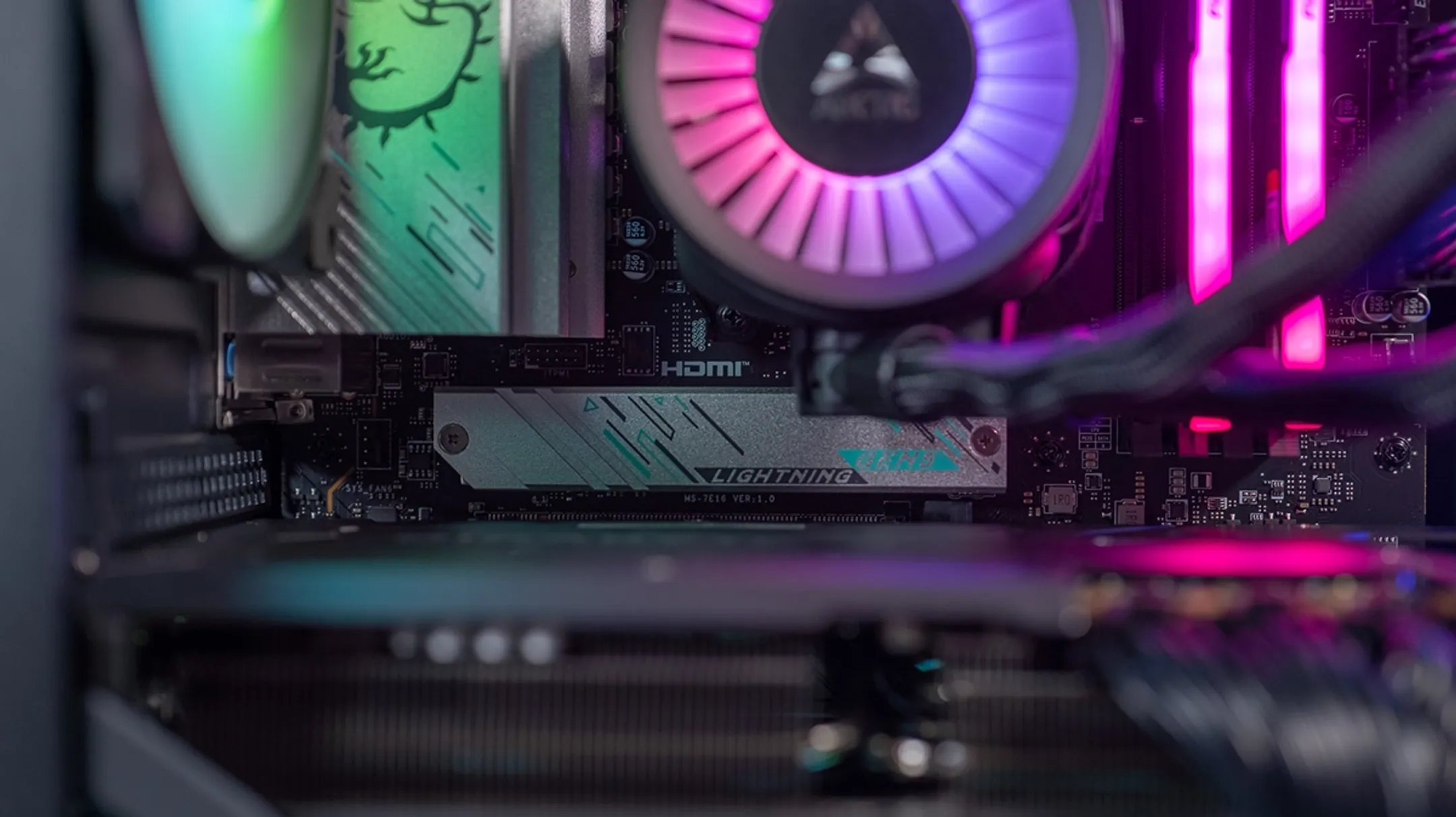 FLOWUP NEBULASTRIKE Radeon RX 9070 XT 16GB image