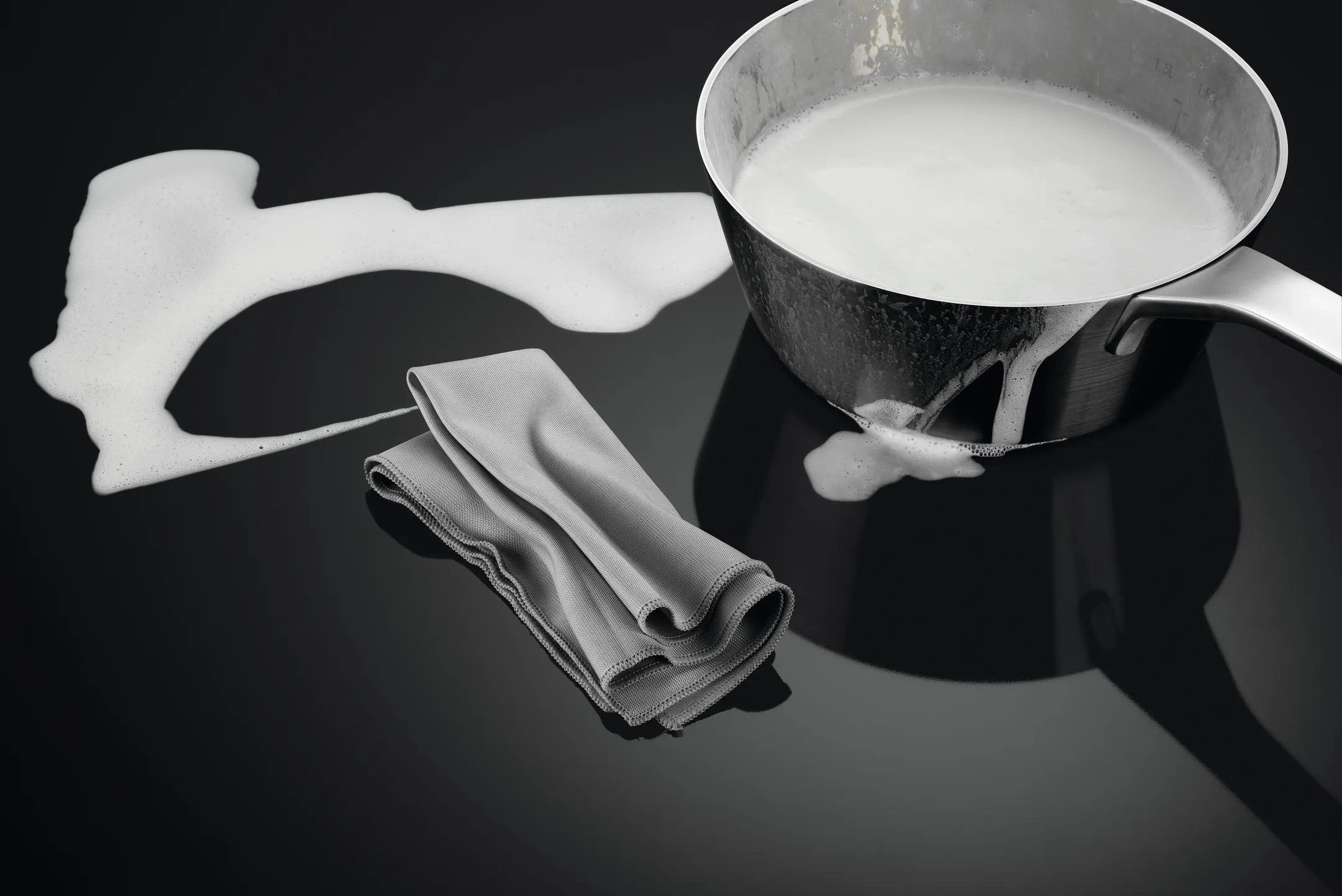 AEG Inductiekookplaat TK85IM0FXB MultipleBridge image