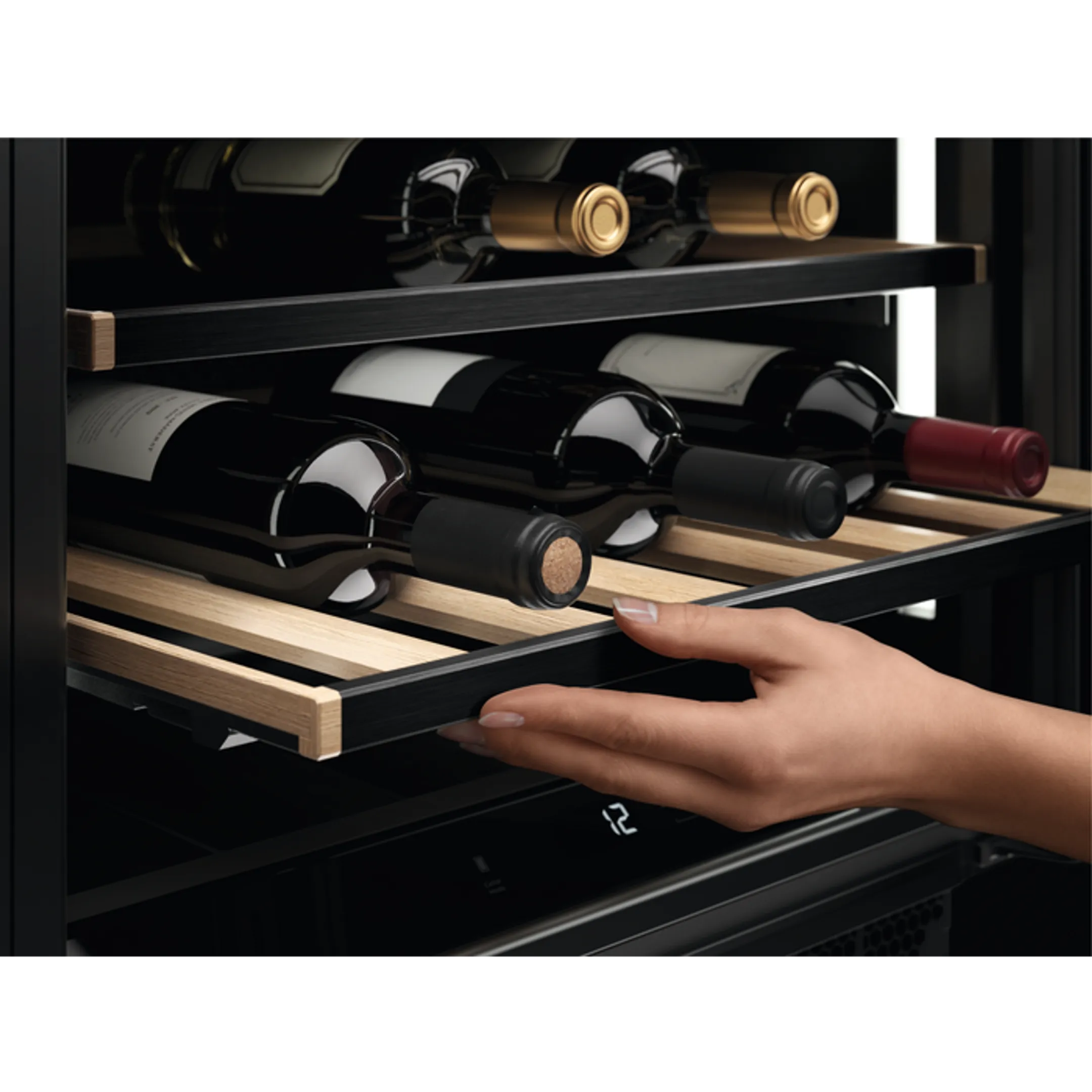 AEG Wijnklimaatkast AWS4052B5B image