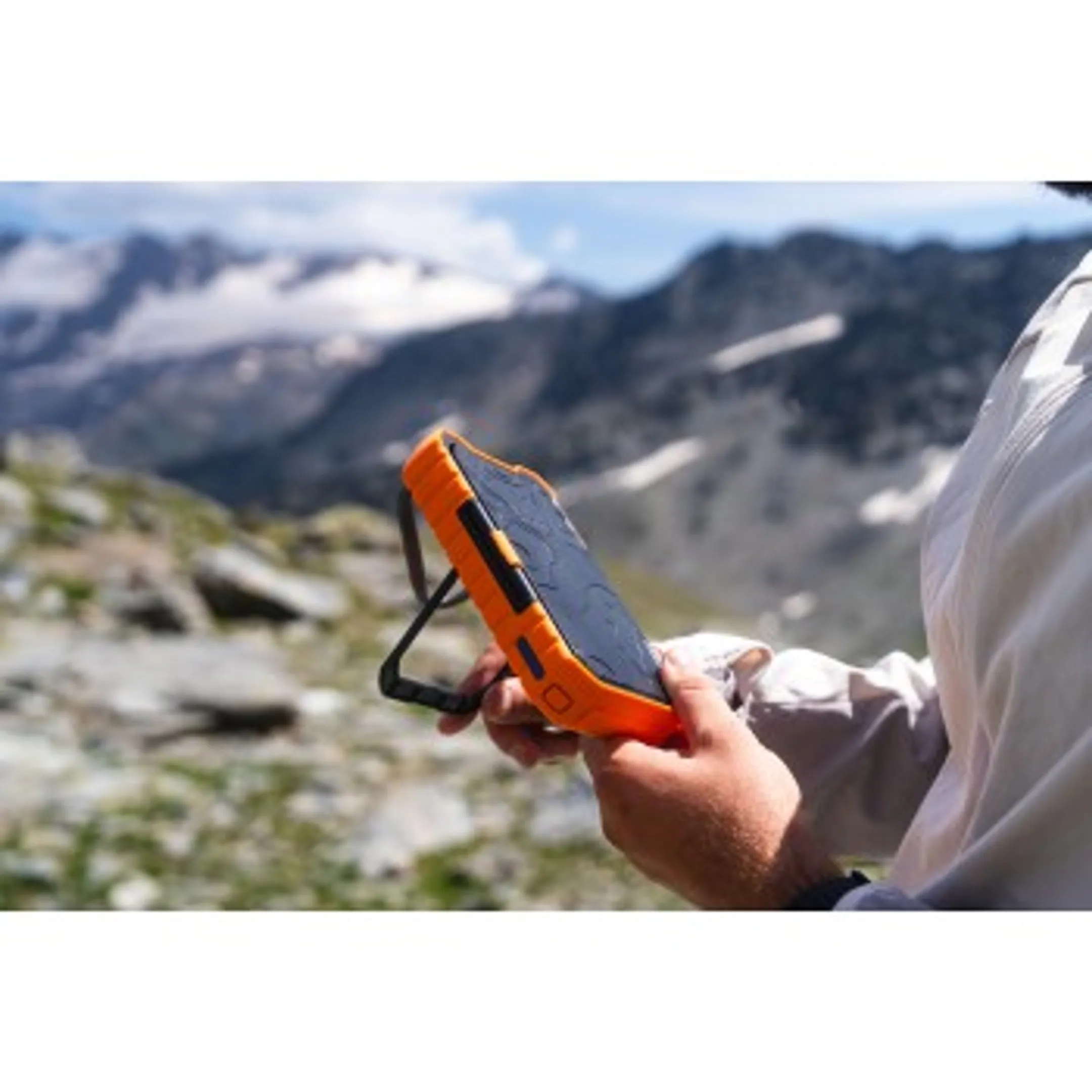 Xtorm "Rugged Power Pack, solar module, 10000 mAh " image