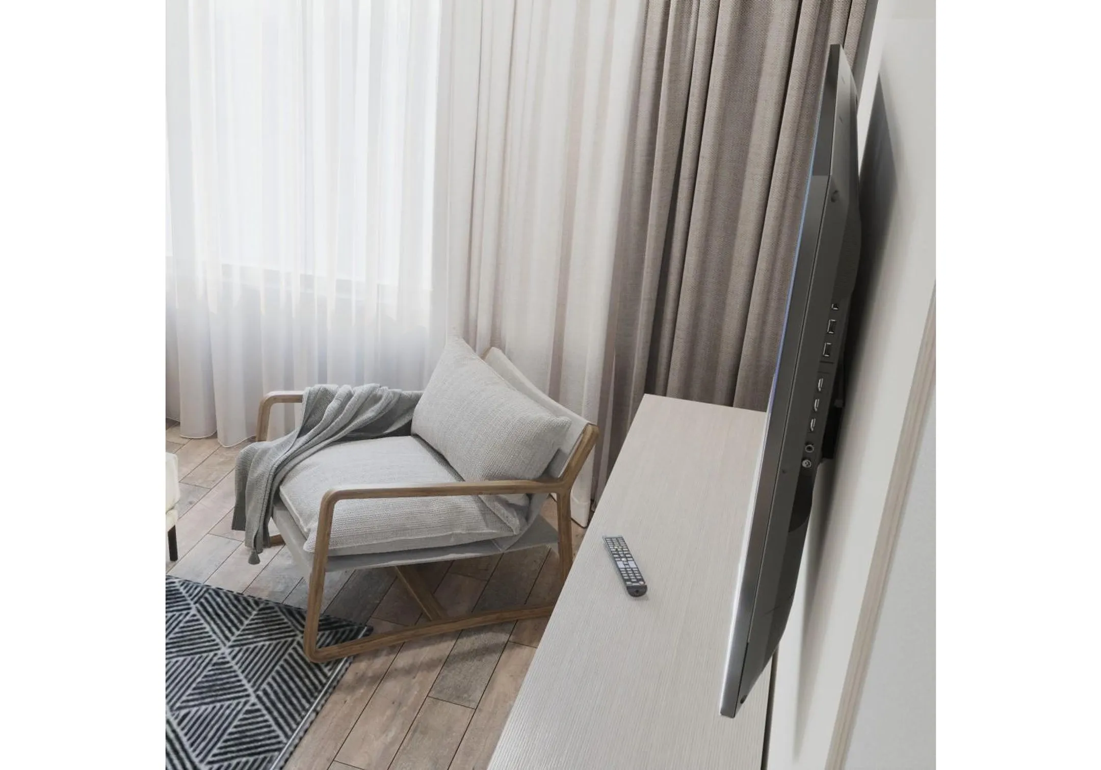 Hama Tv-muurbeugel 37" - 90" image