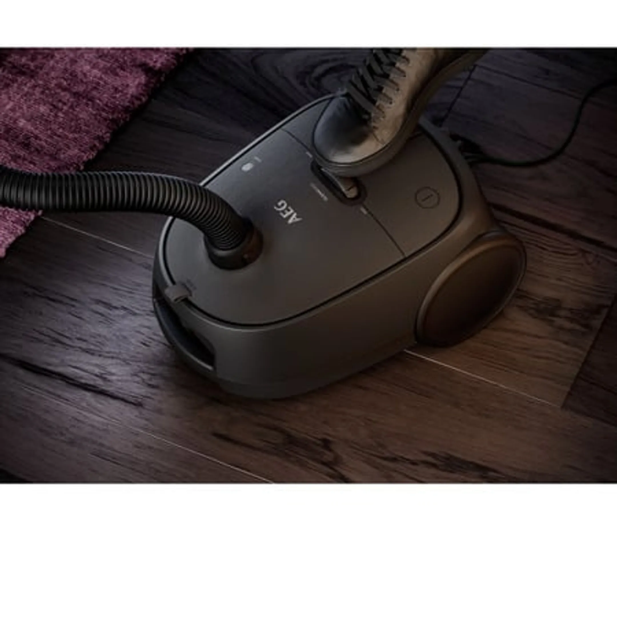 AEG Stofzuiger met zak AB61C3GG image