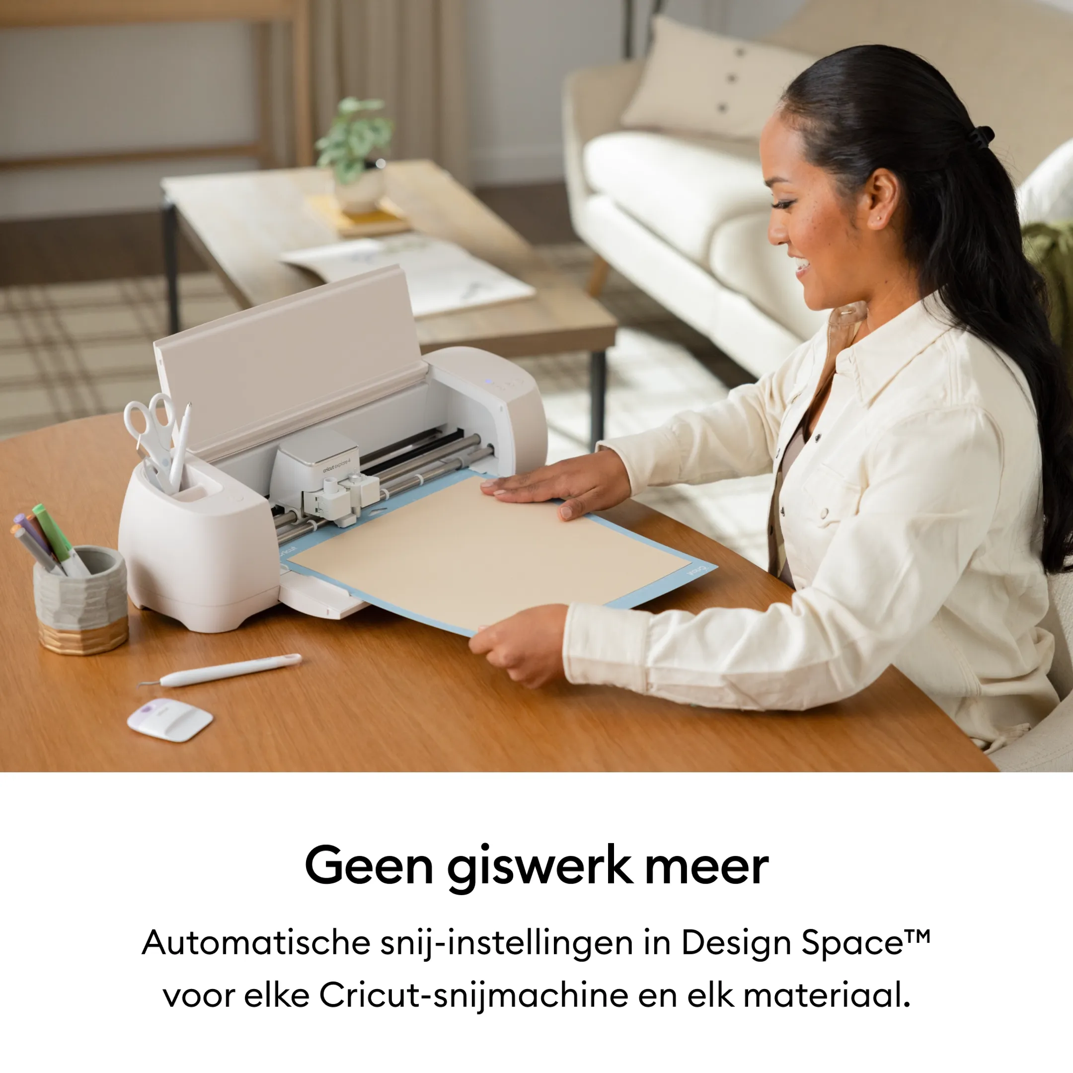 Cricut Puff Iron-On Zwart - 30,5 x 48,3 cm image
