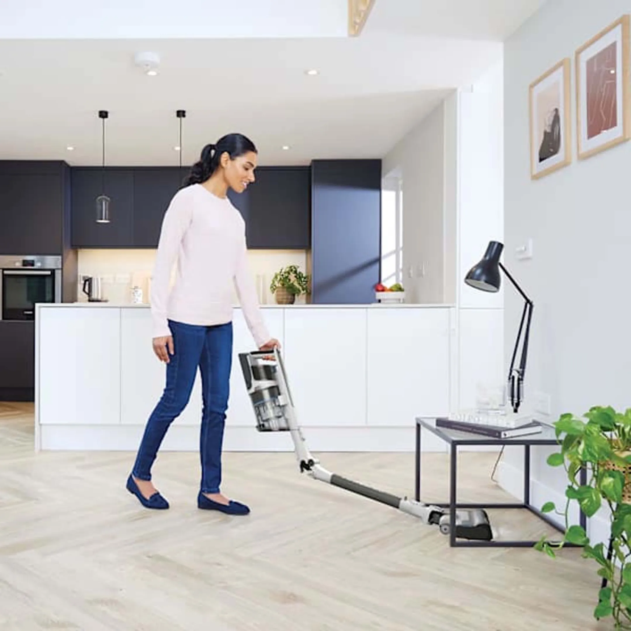 Aspirateur balai PowerPRO IZ380EUT