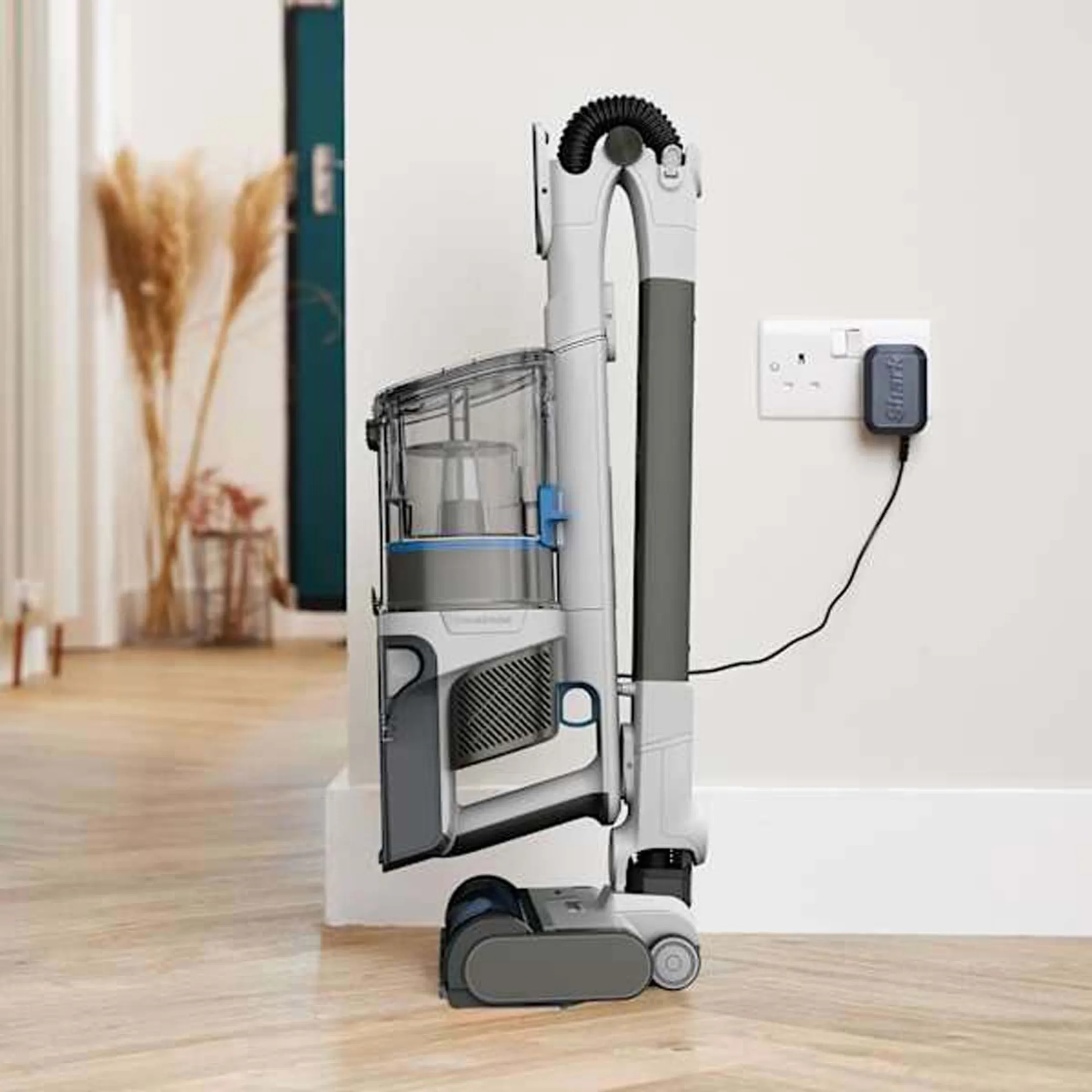 Aspirateur balai PowerPRO IZ380EUT