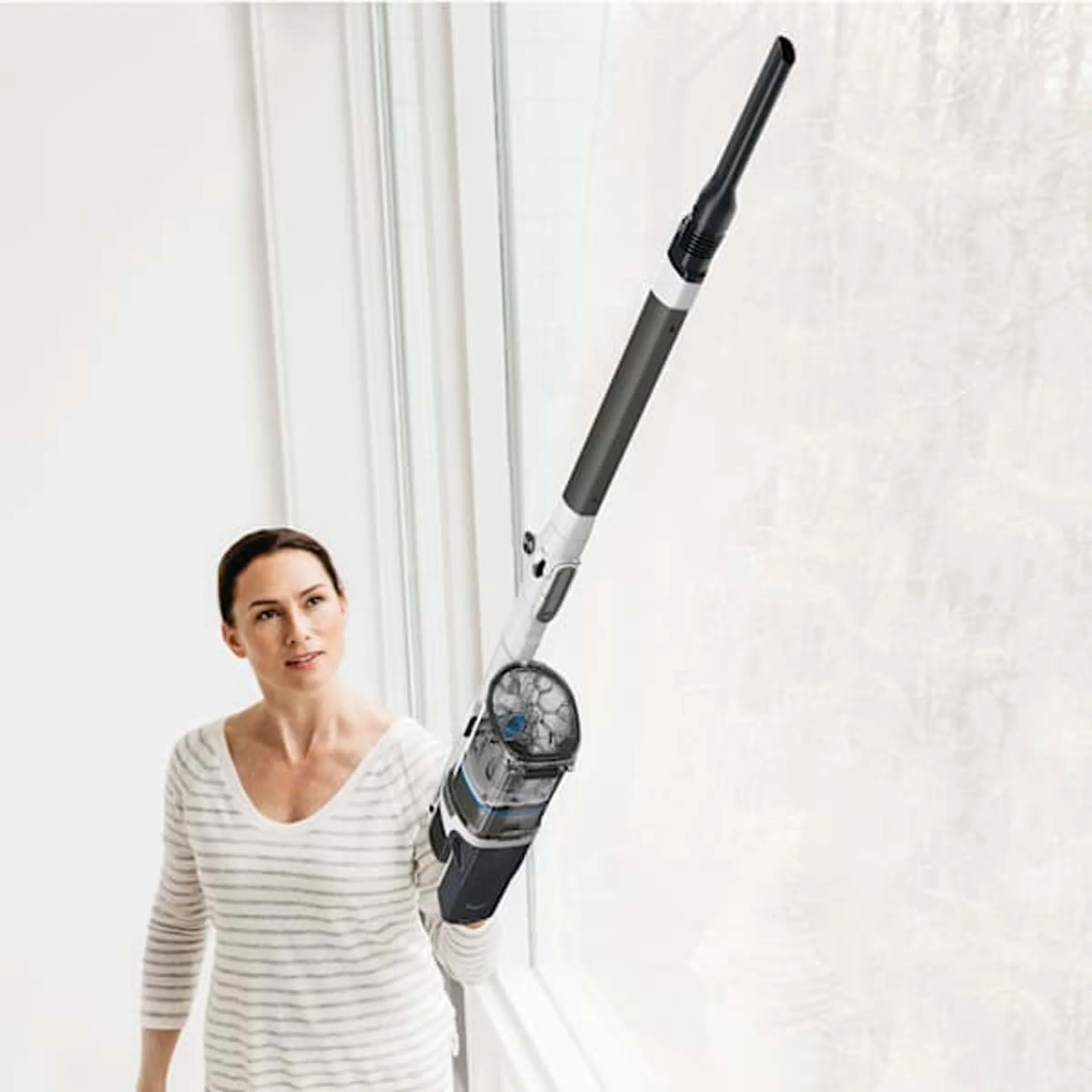 Aspirateur balai PowerPRO IZ380EUT