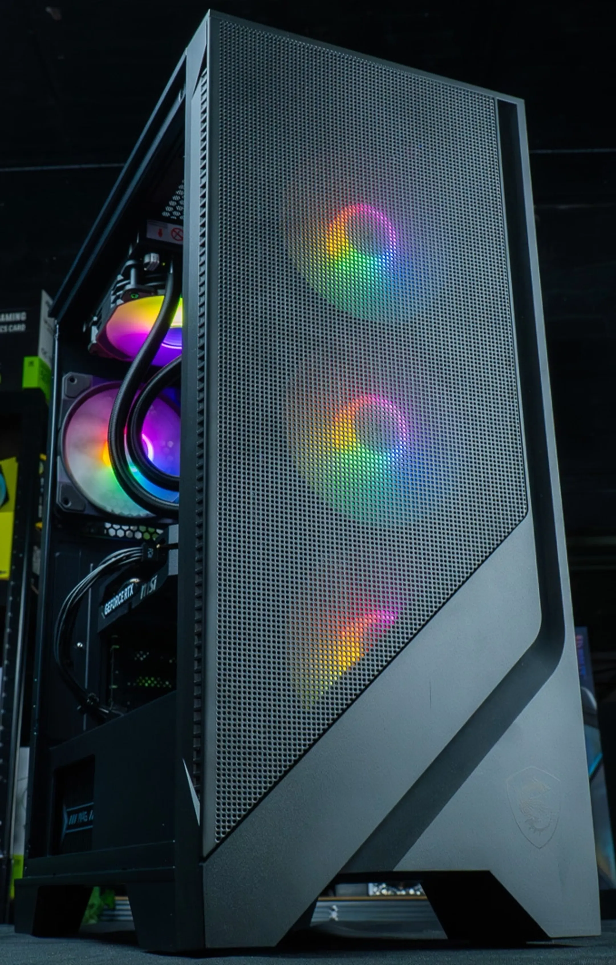 FLOWUP REVENGE GeForce RTX 5050 8GB image