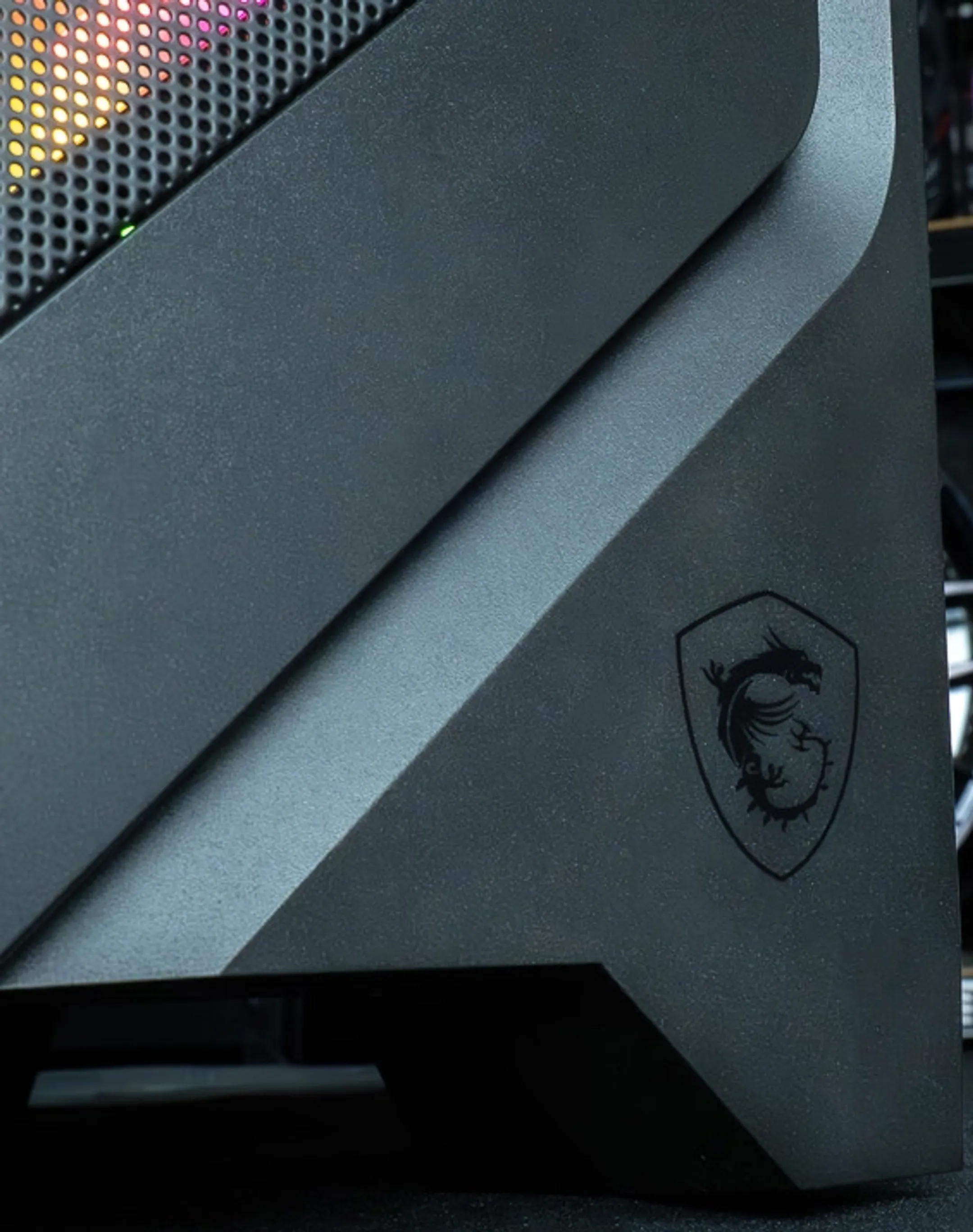 FLOWUP REVENGE GeForce RTX 5050 8GB image