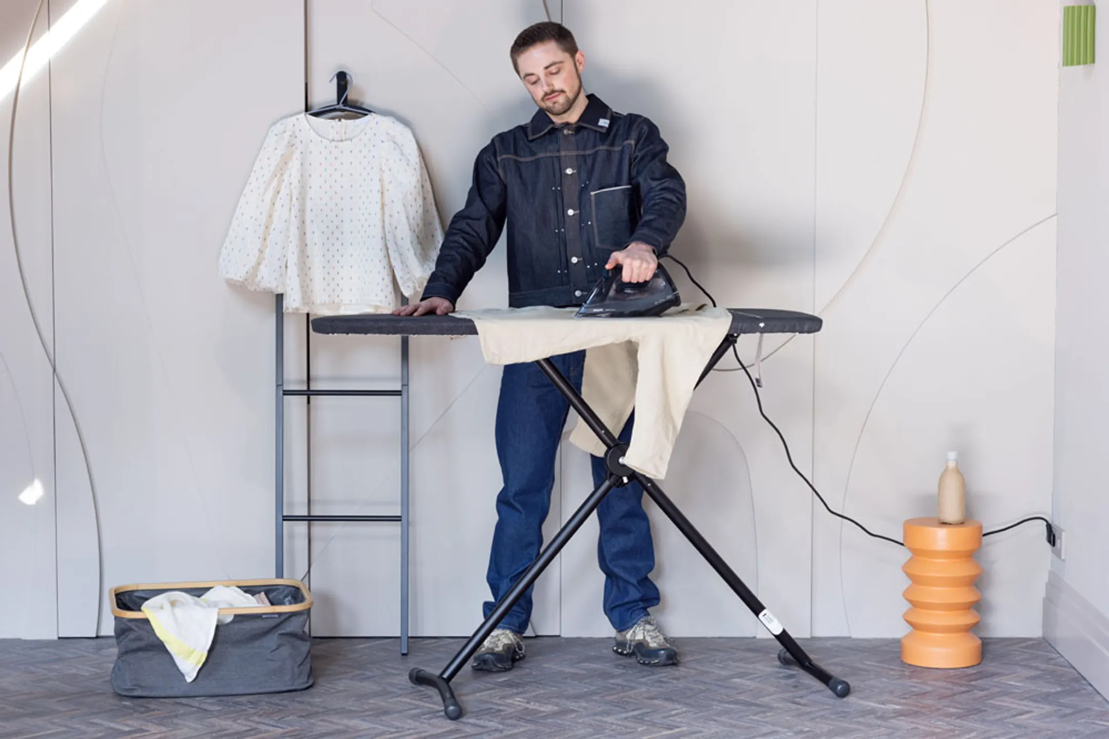 Strijkplank met strijkijzerhouder - 135x45 cm