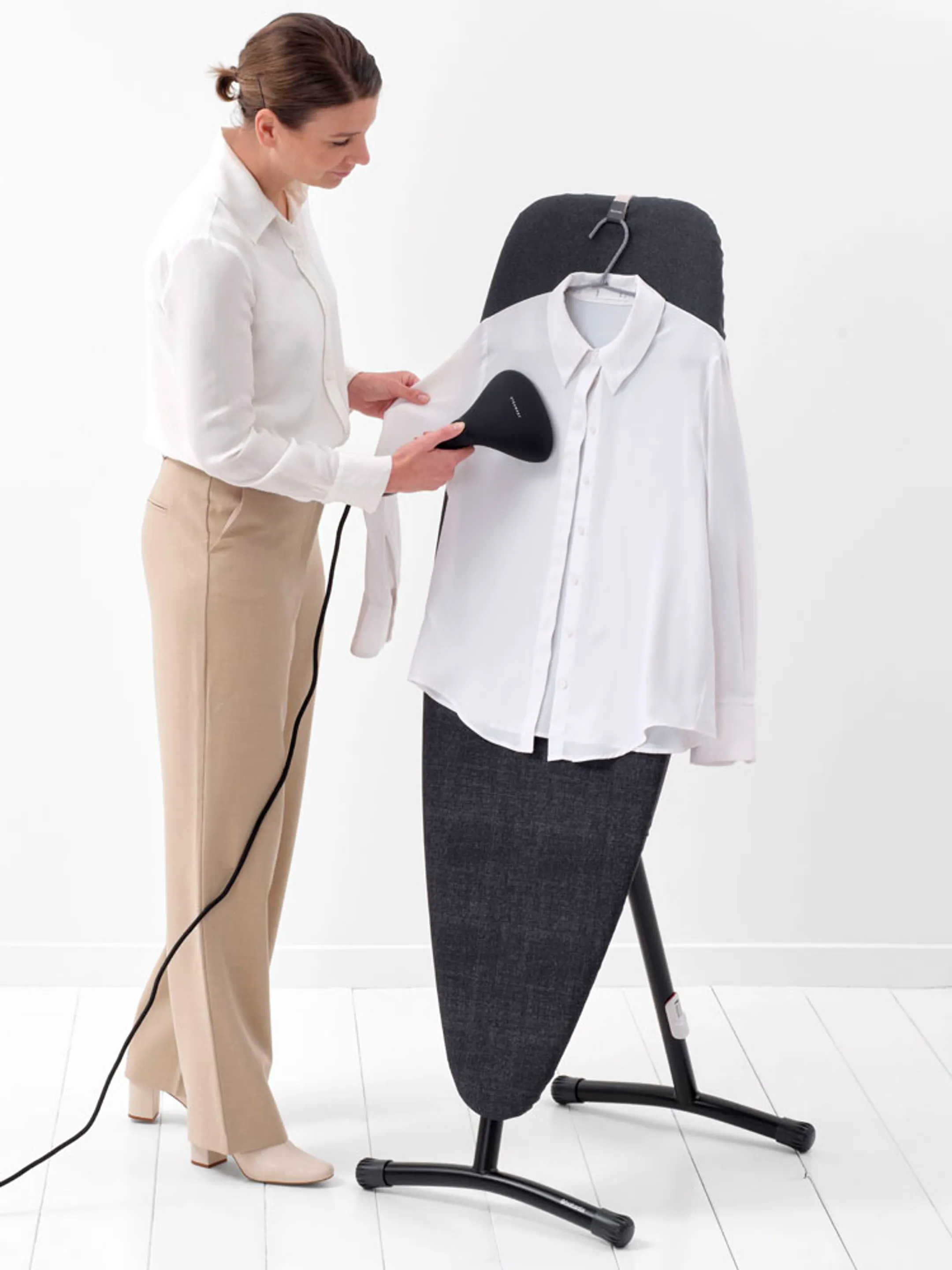 Strijkplank met strijkijzerhouder - 135x45 cm