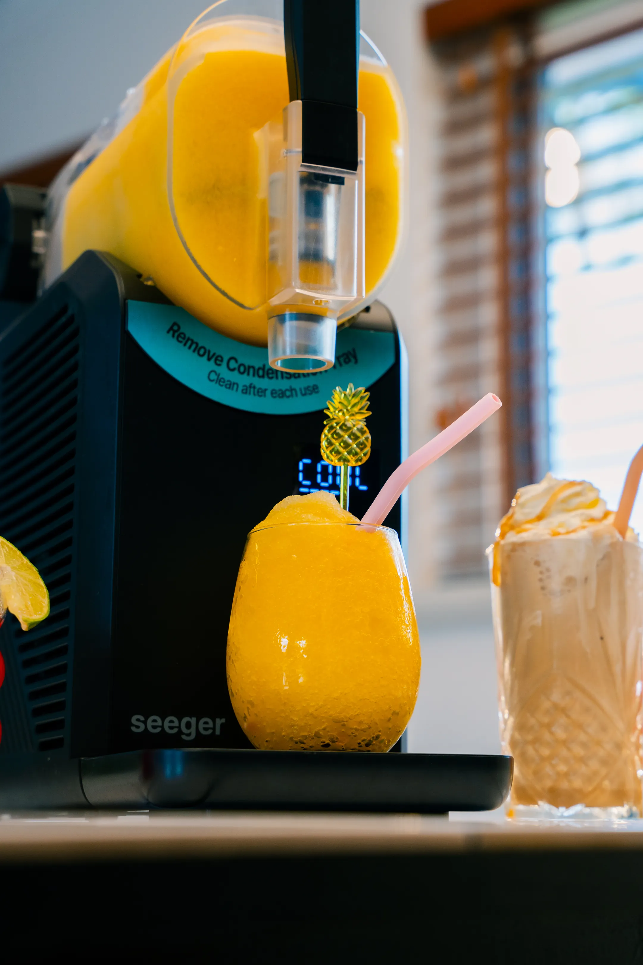 Machine à boissons glacées SuperSlush SLFRZ1BK