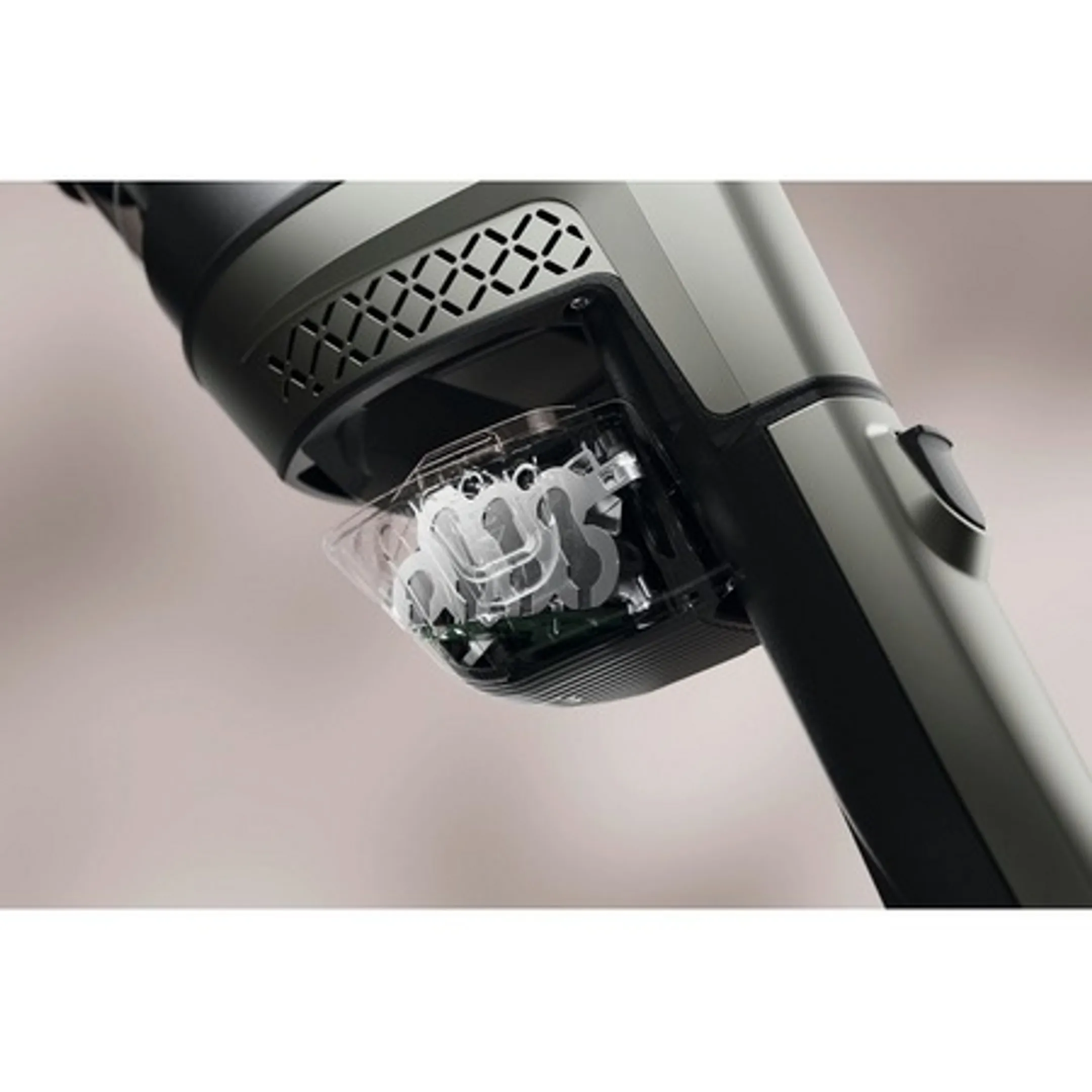 Aspirateur balai Triflex HX3 Plus Titanium