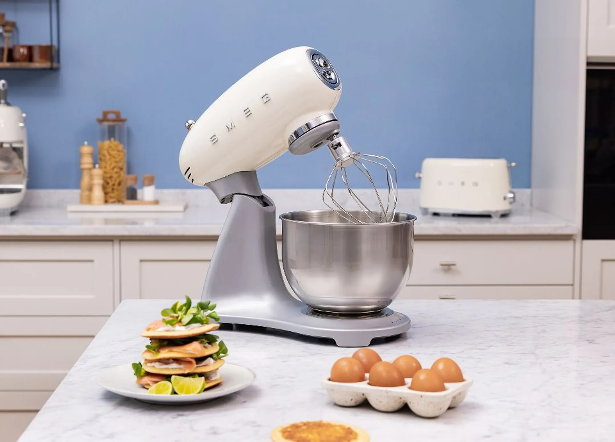 Robot pâtissier SMF04CREU