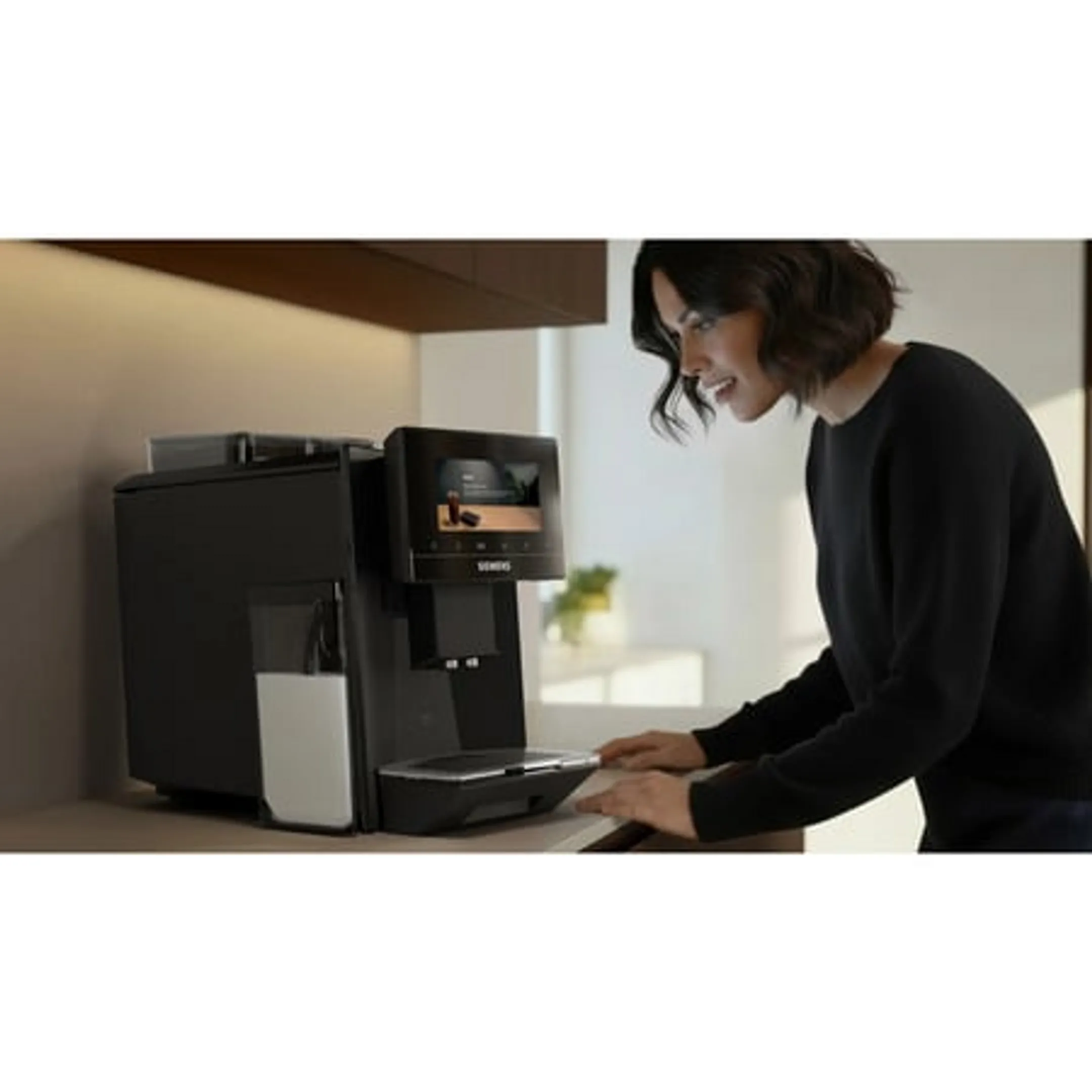 Volautomatische Espressomachine EQ900 TQ927E05
