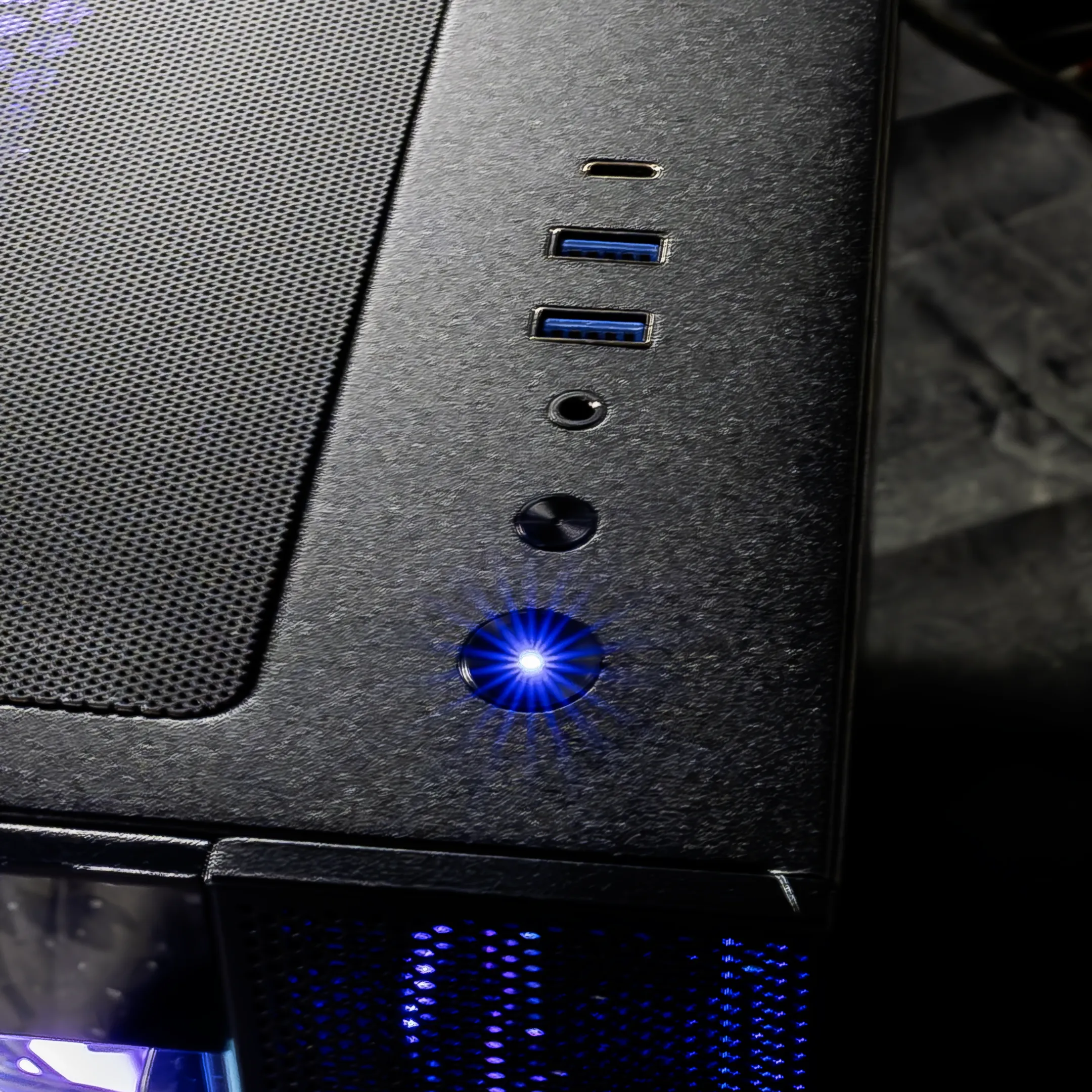 Fury PC Gaming - 32Go / 1To - Nvidia GeForce RTX 5060 Ti