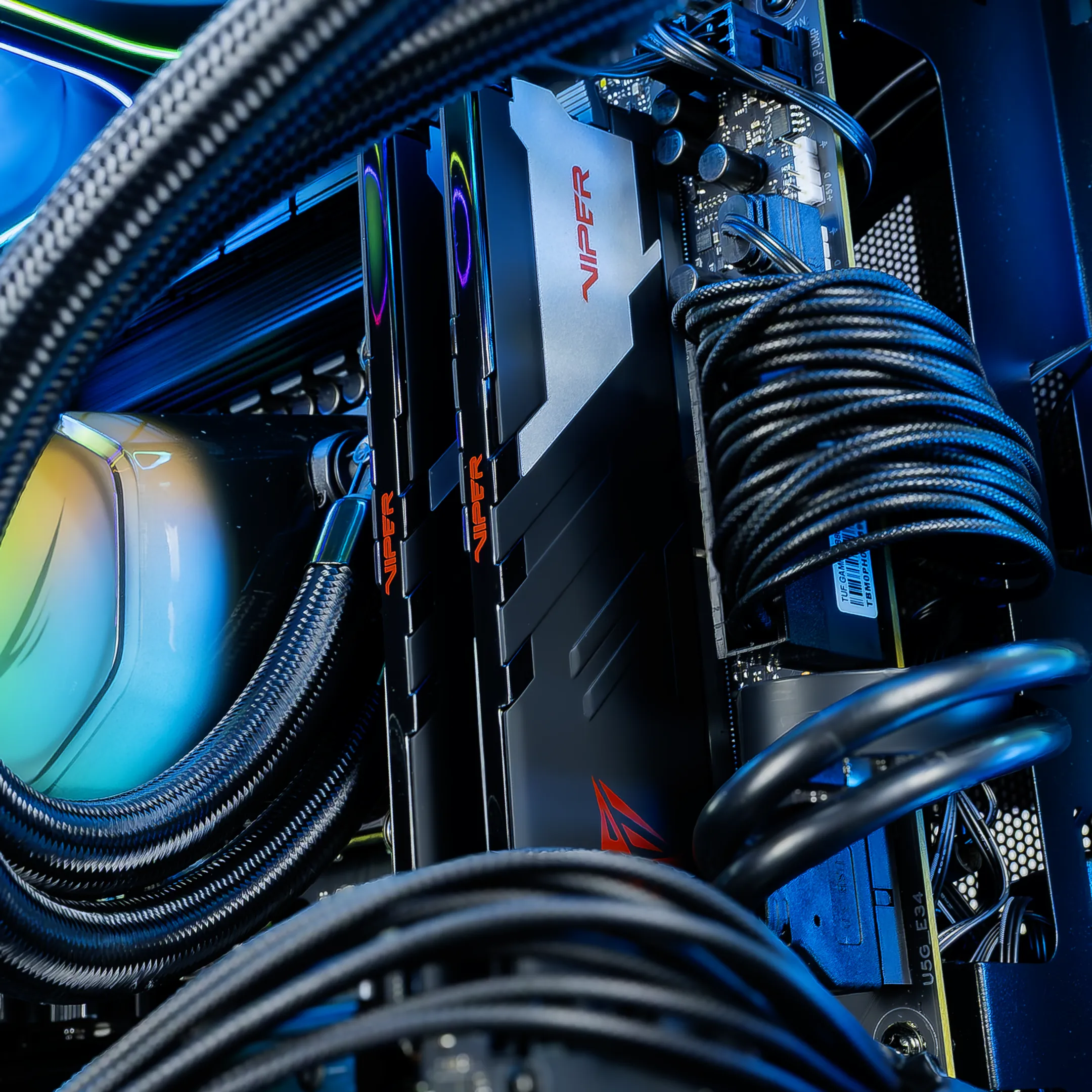 Vector PC Gaming - 32Go / 1To - Nvidia GeForce RTX 5080