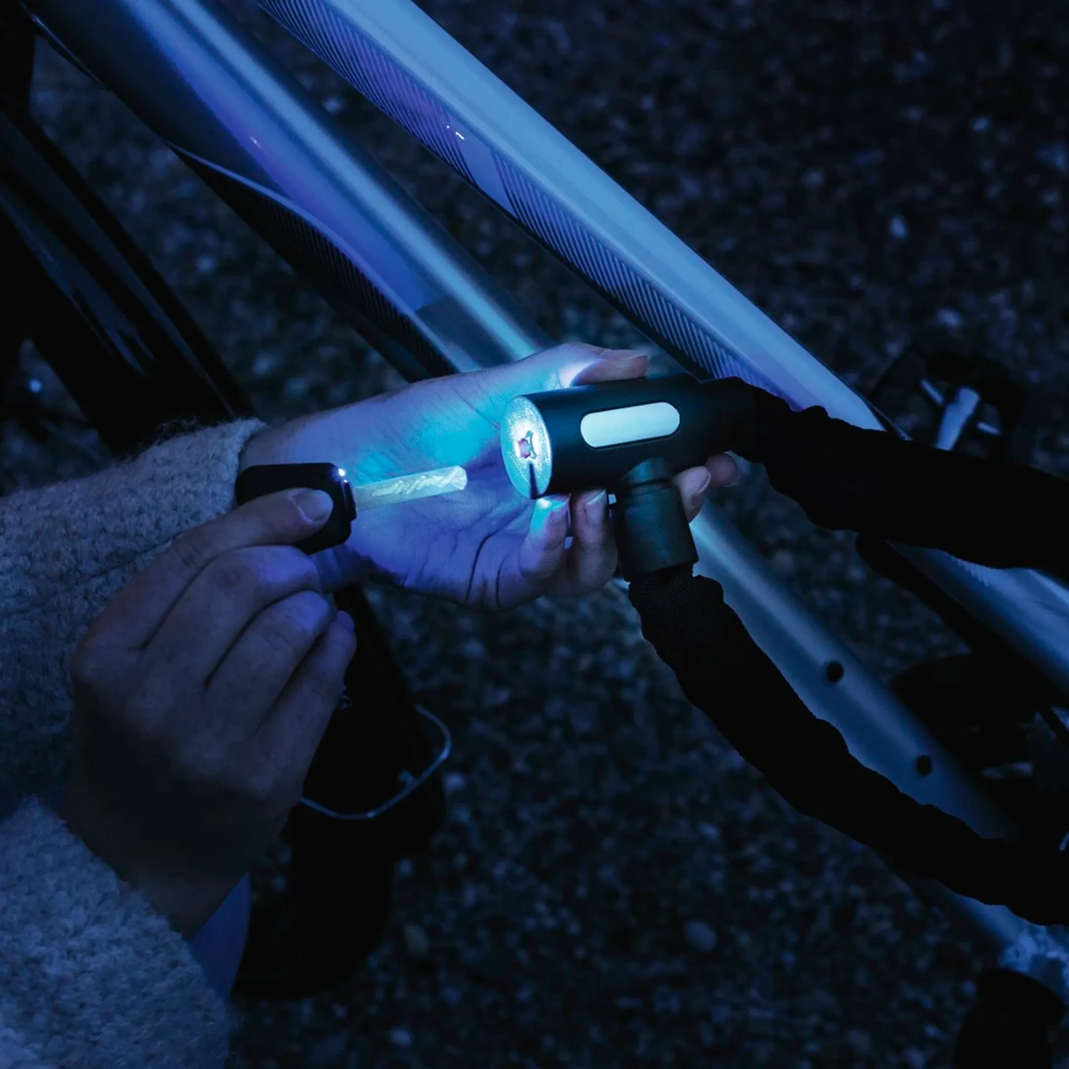 Chaîne antivol pour vélo avec clé lumineuse, 120 cm  - Noir