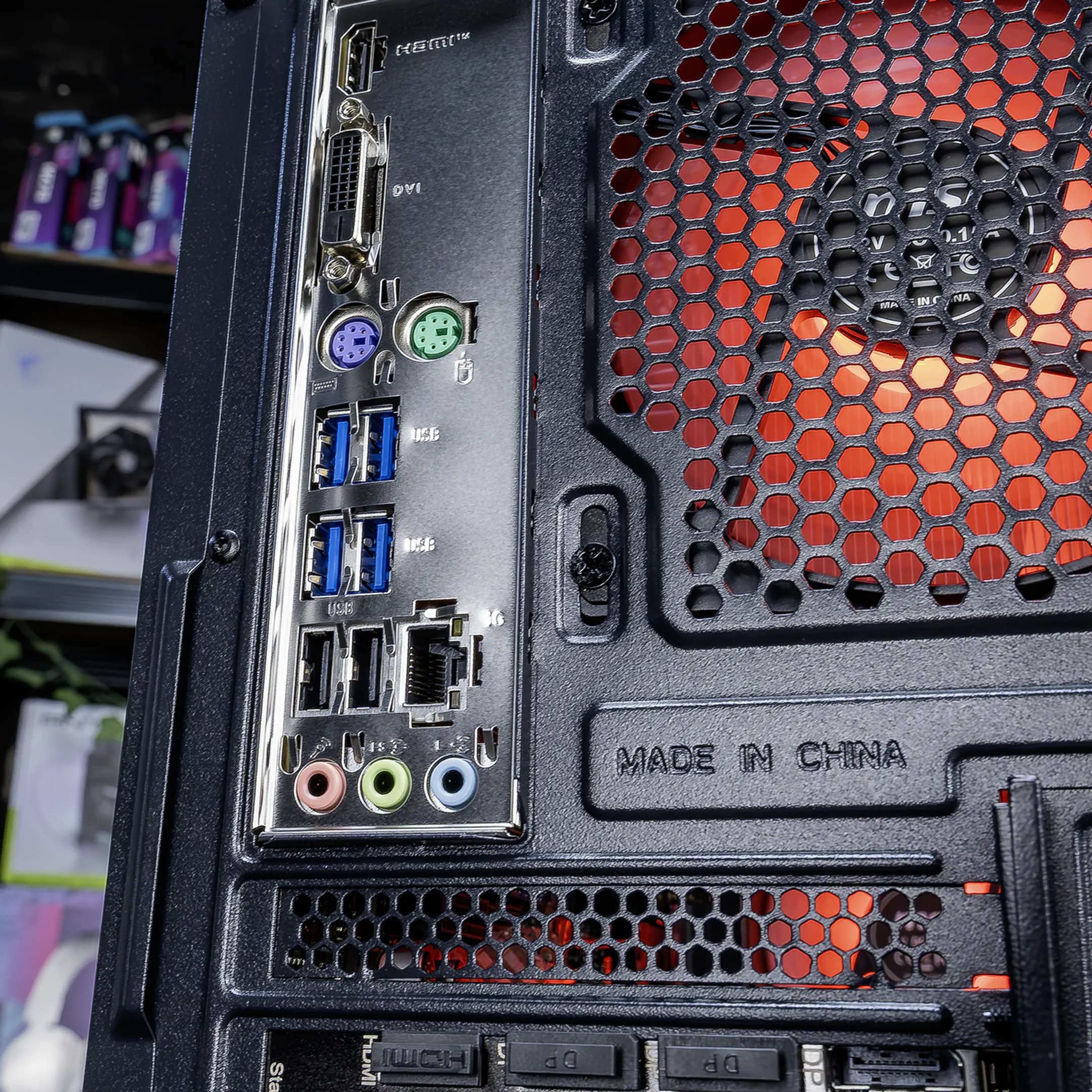 Arena Gaming Desktop - 16GB / 500GB - Nvidia GeForce RTX 5050