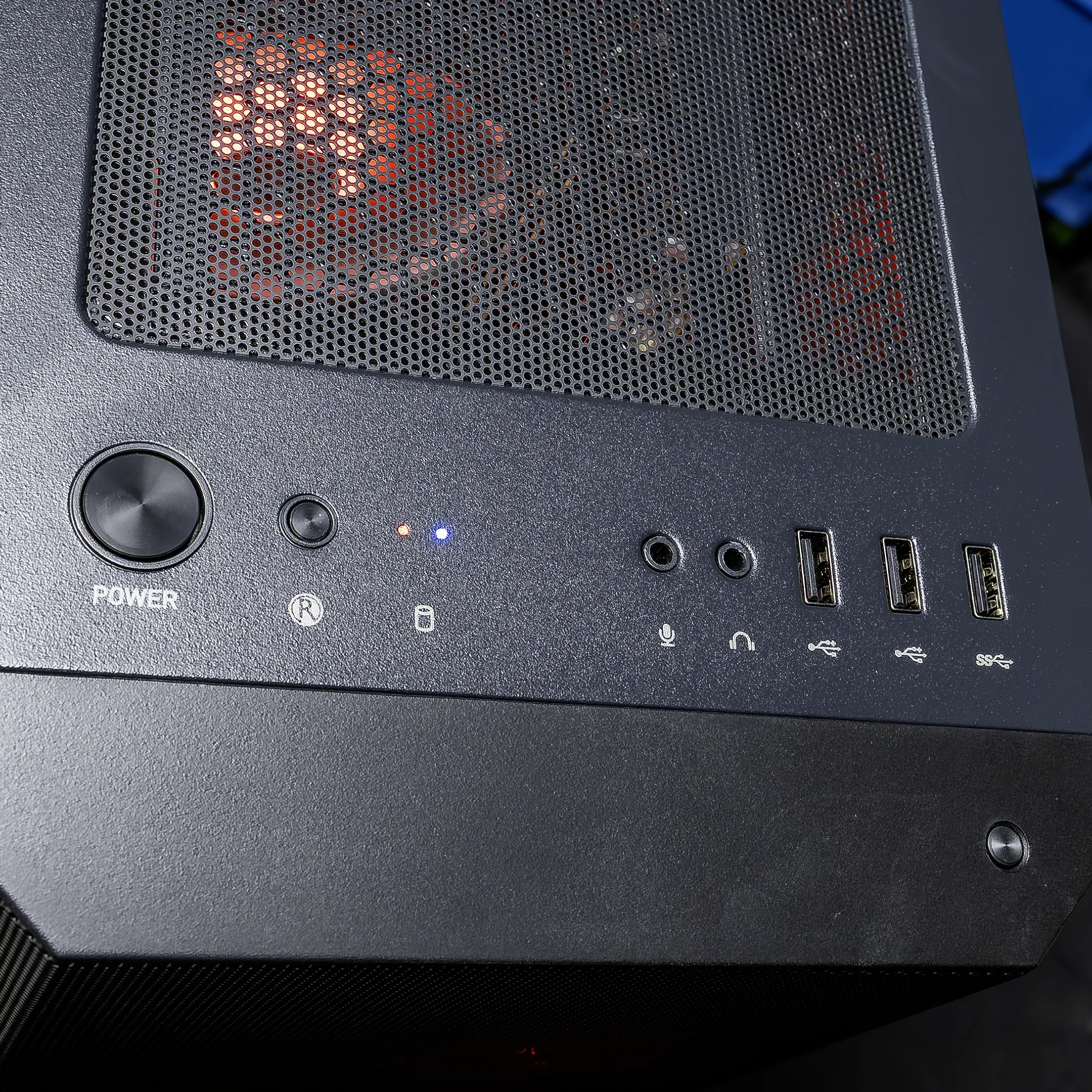 Arena Gaming Desktop - 16GB / 500GB - Nvidia GeForce RTX 5050