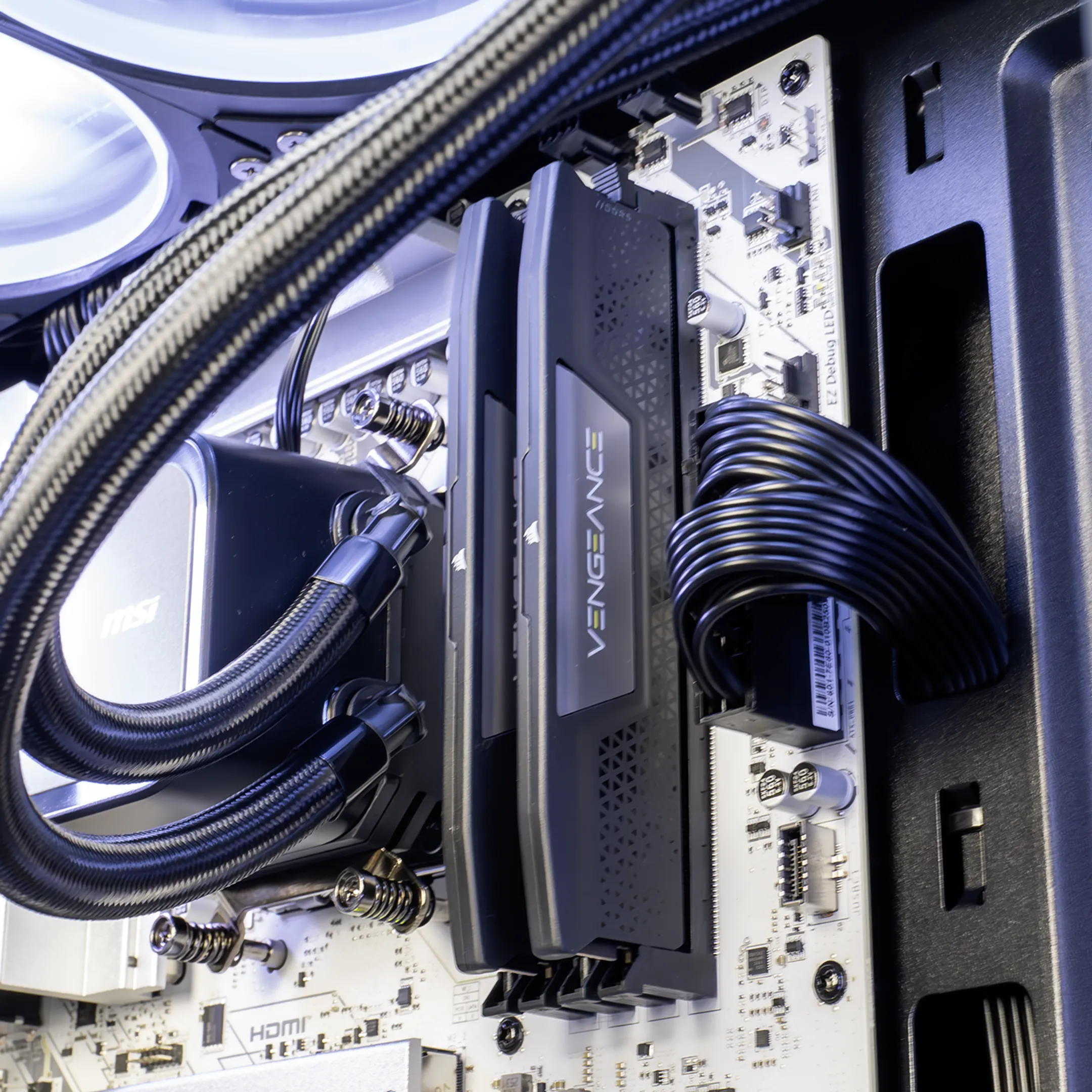 Victory Powered by MSI - 16GB / 1TB - Nvidia GeForce RTX 5060