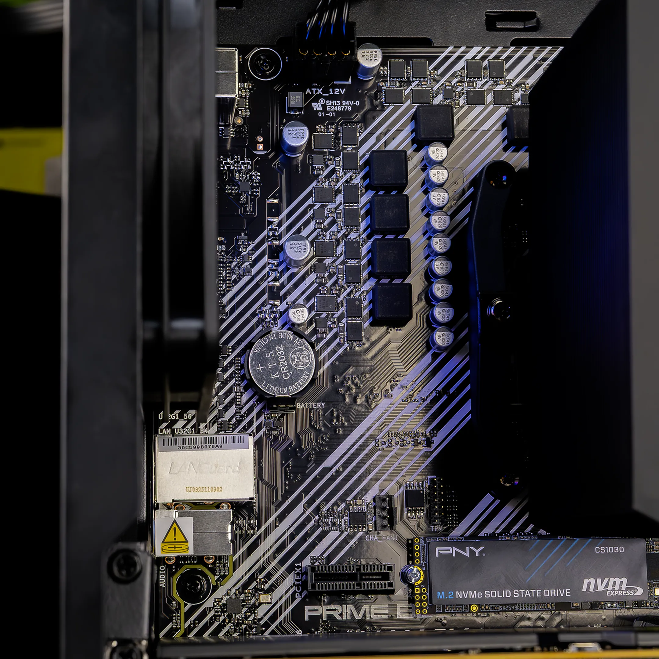 Rival Powered by Asus - 16GB / 1TB - Nvidia GeForce RTX 5050