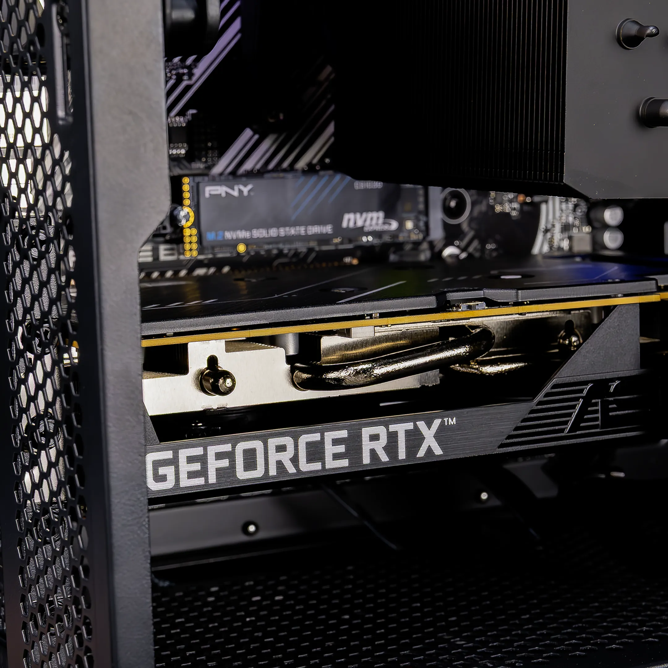 Rival Powered by Asus - 16GB / 1TB - Nvidia GeForce RTX 5050