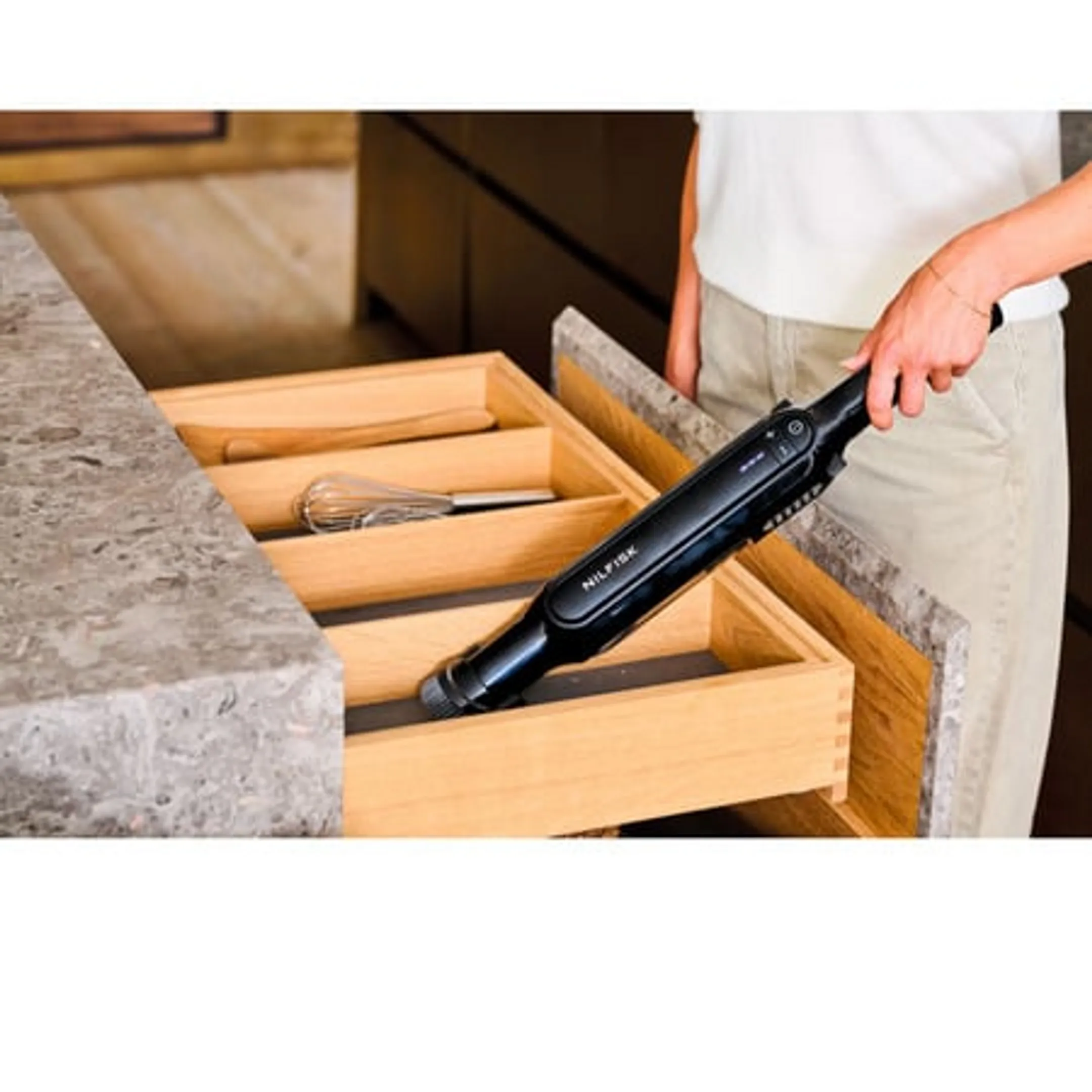 Aspirateur de table Spot