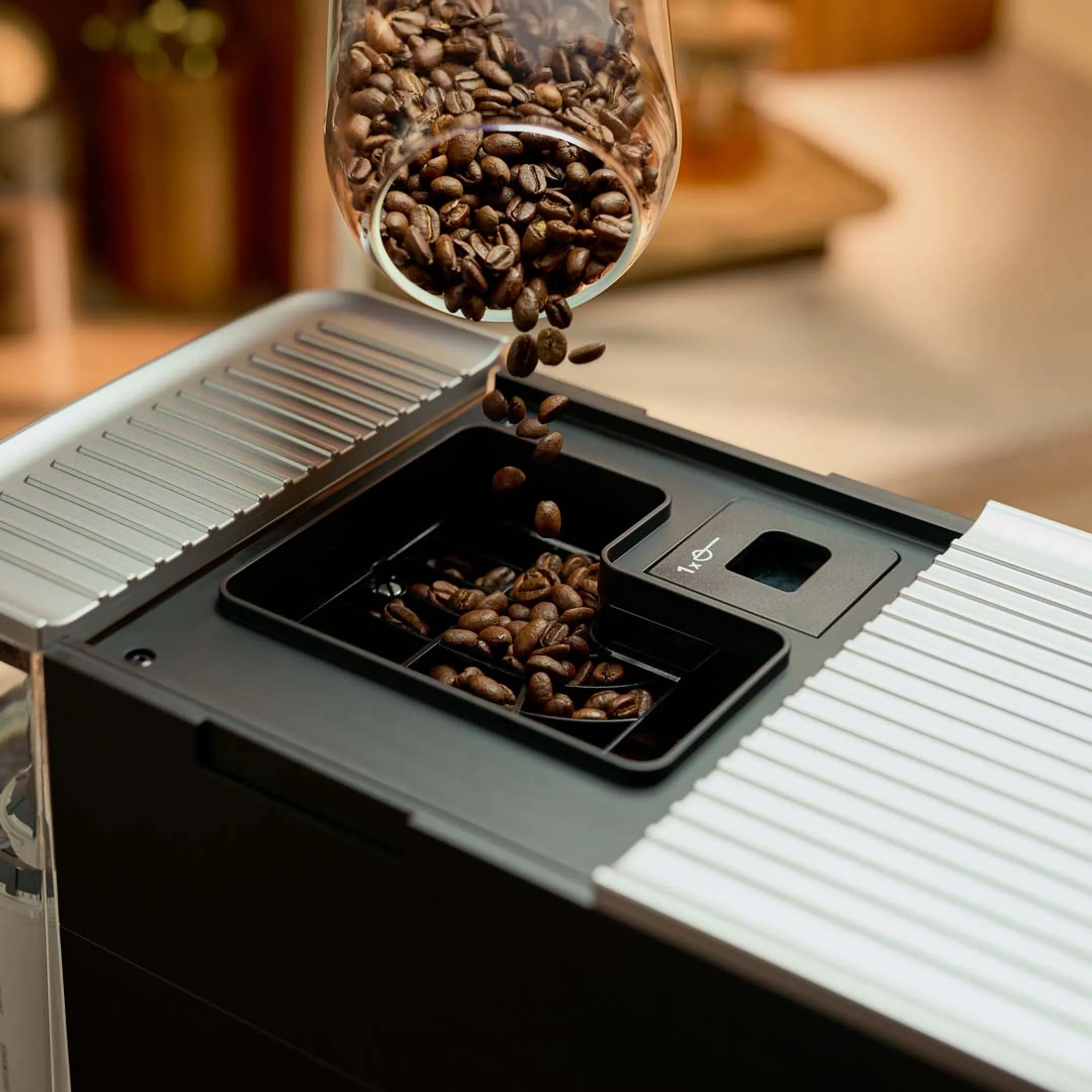 Machine à Expresso automatique KF3 5KES8453EBM